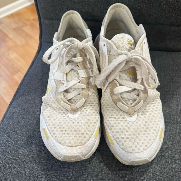 Nike running shoes women’s size 8.5 white yellow - Picture 2 of 6